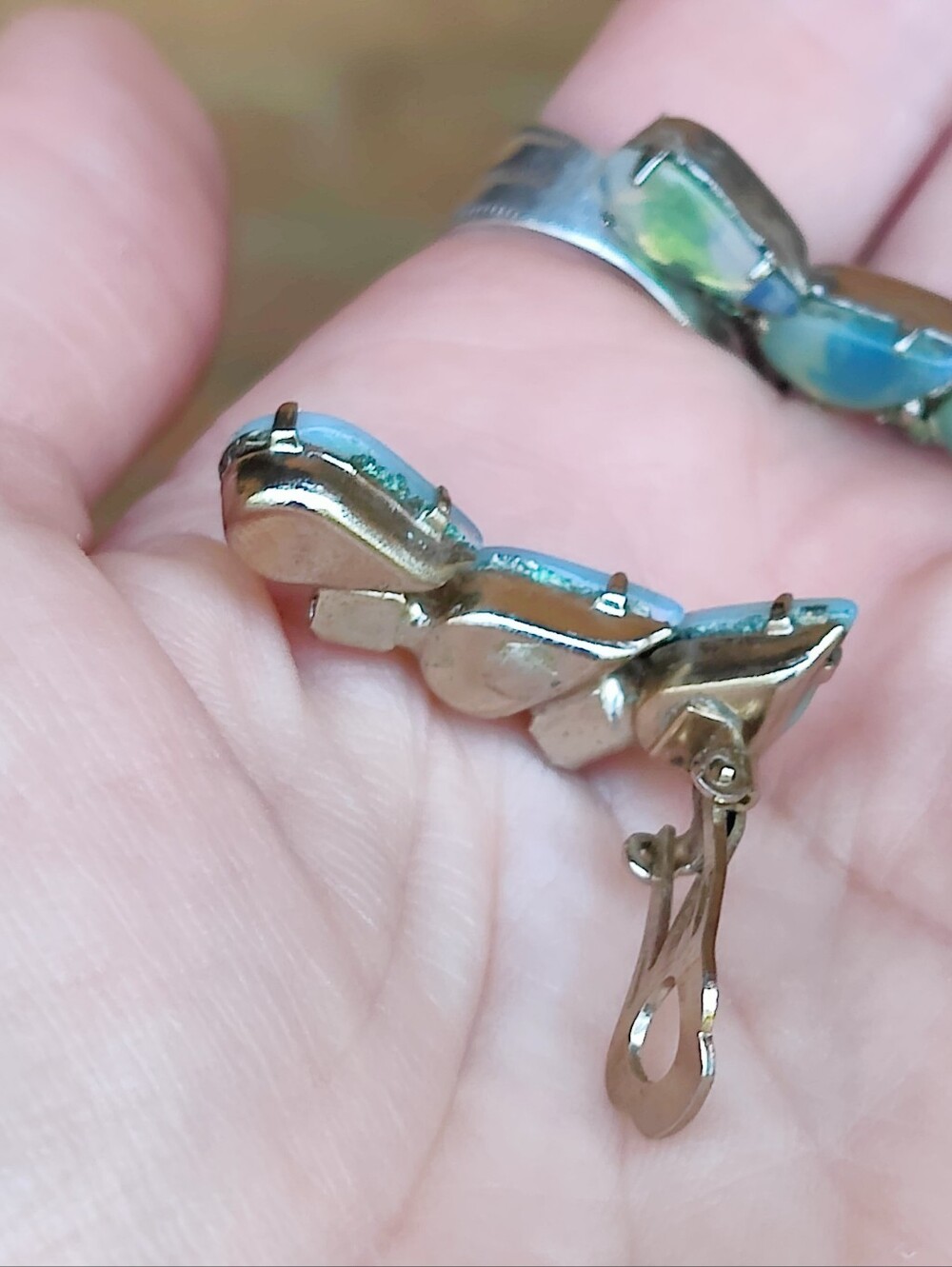 Vintage Fifties Teardrop Glass Earrings - Picture 3 of 4